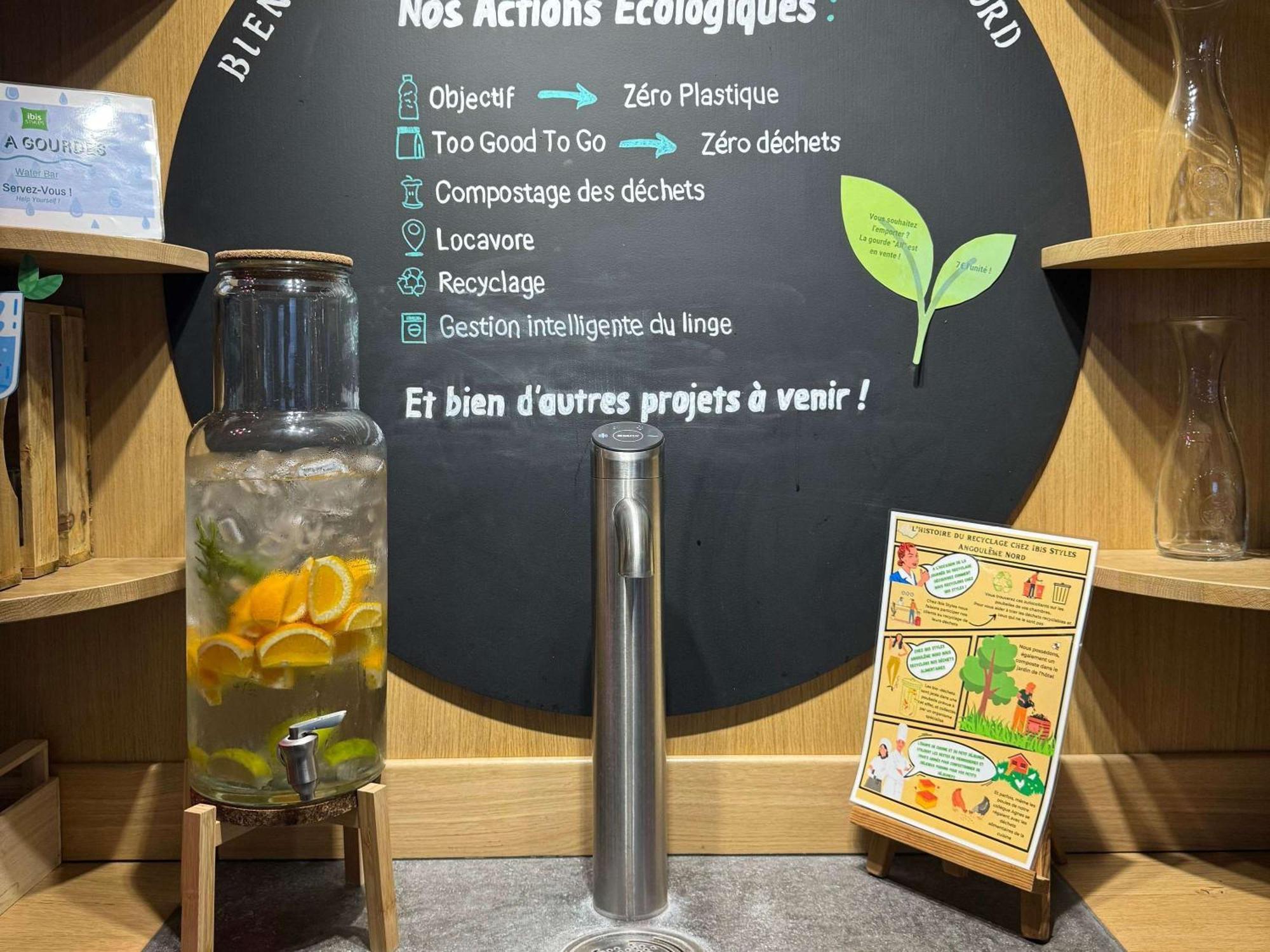 Ibis Styles Angouleme Nord - Hotel Restaurant シャンプニエ エクステリア 写真